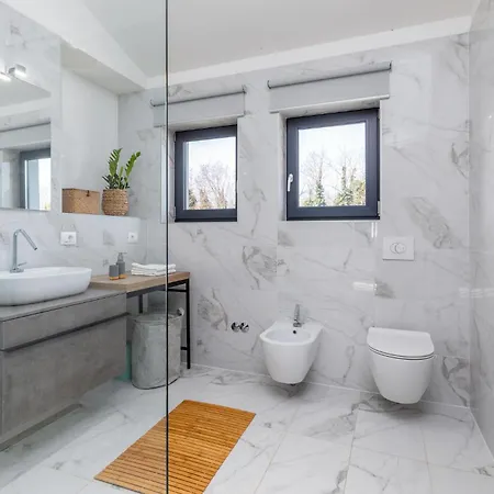 Amazing Home In Marcana