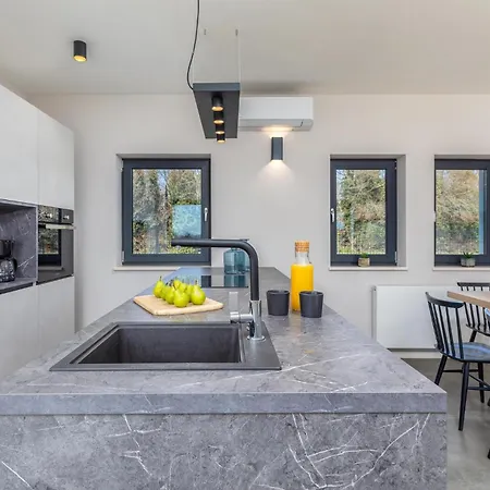 Amazing Home In Marcana *