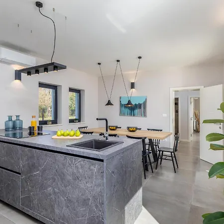 Amazing Home In Marcana