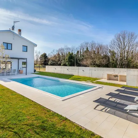 Amazing Home In Marcana *